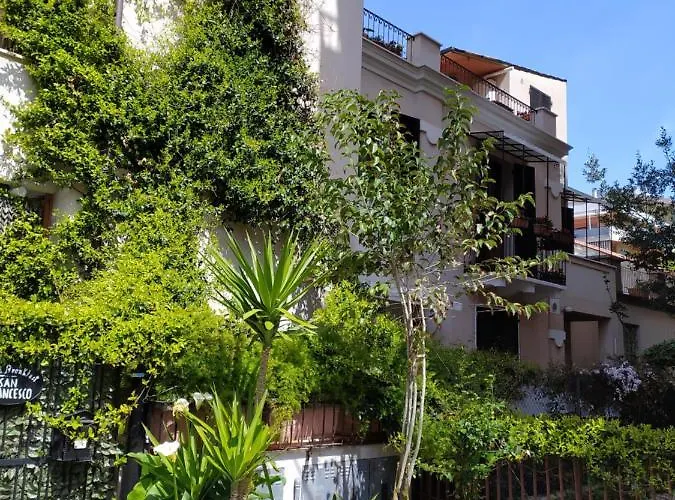 San Francesco Centro 3*